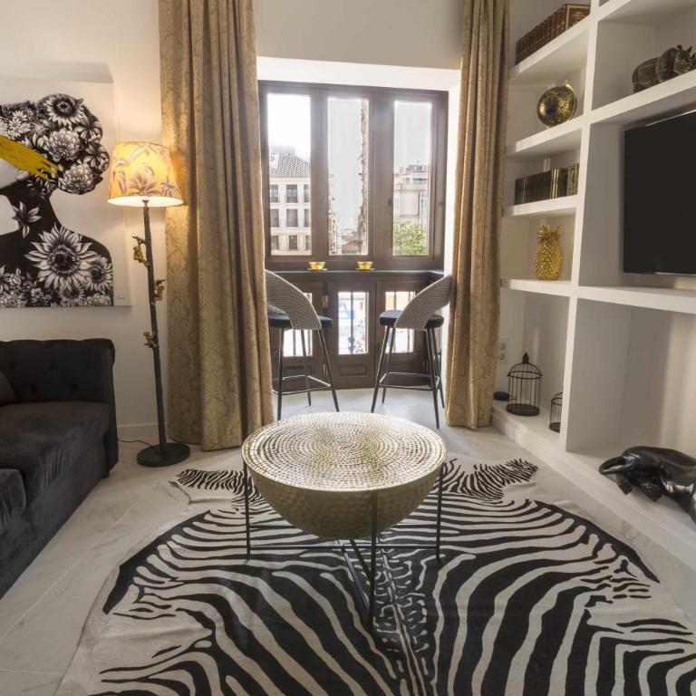 THE CLOCK HOUSE - Luxury Urban Suites - Suite Deluxe - 1