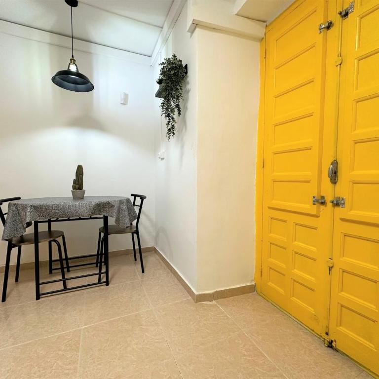 TarracoHomes, TH09 Studio Cathedral con aire acondicionado - Apartamento - 3