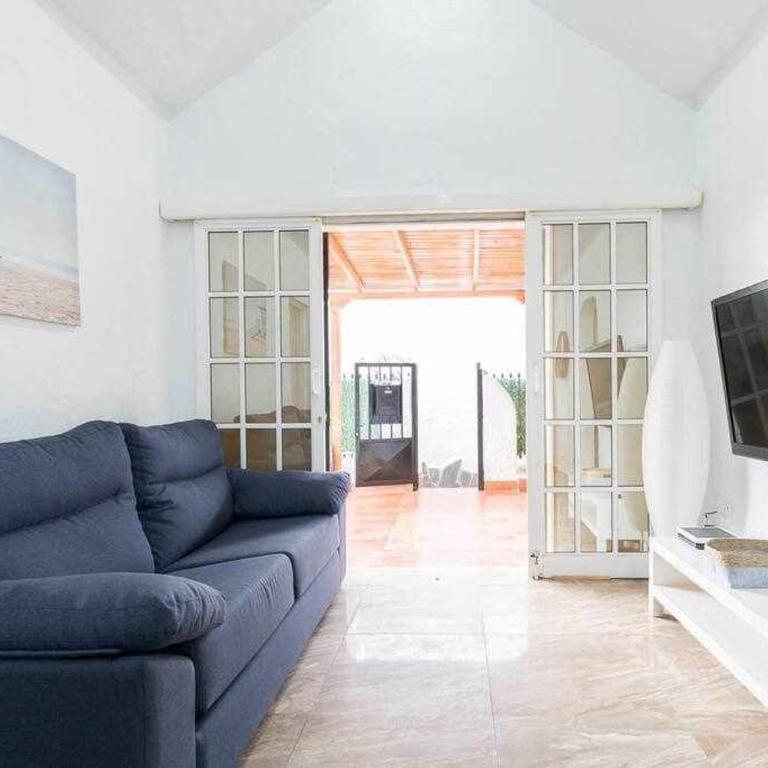 Sunset Bungalow - Three-Bedroom Apartment - 14