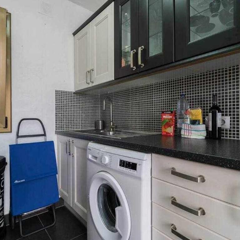 Sunset Bungalow - Three-Bedroom Apartment - 24