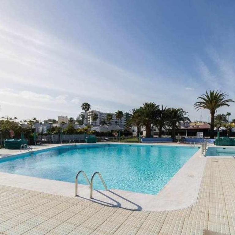 Sunset Bungalow - Three-Bedroom Apartment - 40