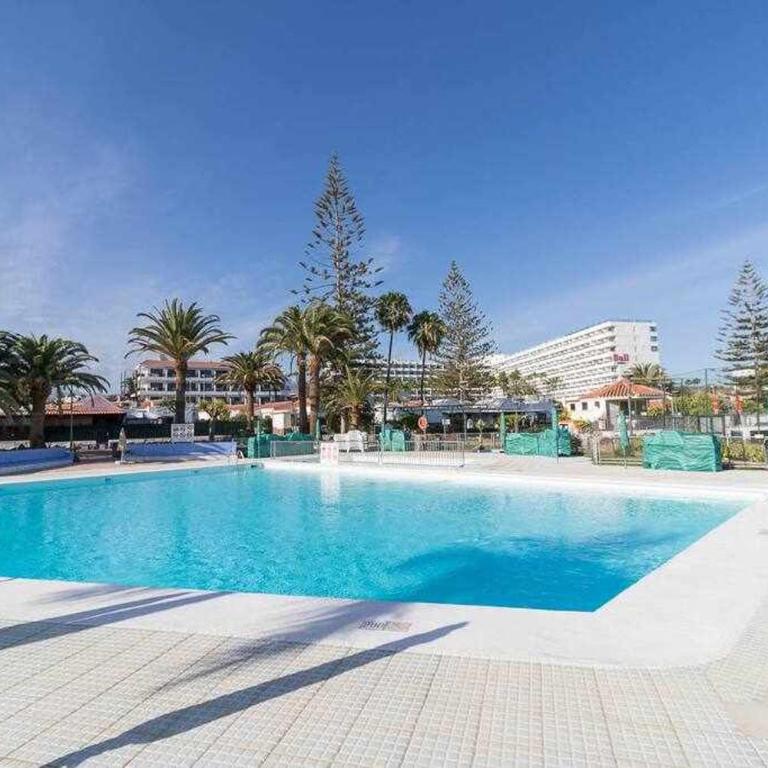 Sunset Bungalow - Three-Bedroom Apartment - 43