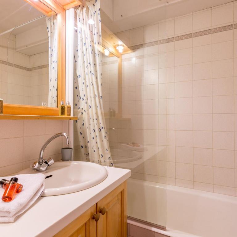 Charmant appartement proche ski et village, animaux admis - FR-1-437-31 - Apartamento (4 adultos) - 5