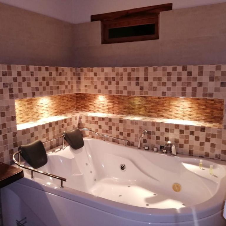 Hotel Bosque de la Villa - Deluxe Suite with Spa Bath - 2