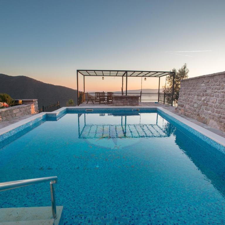 Kuća Garbo Vila - Three-Bedroom Villa - 4