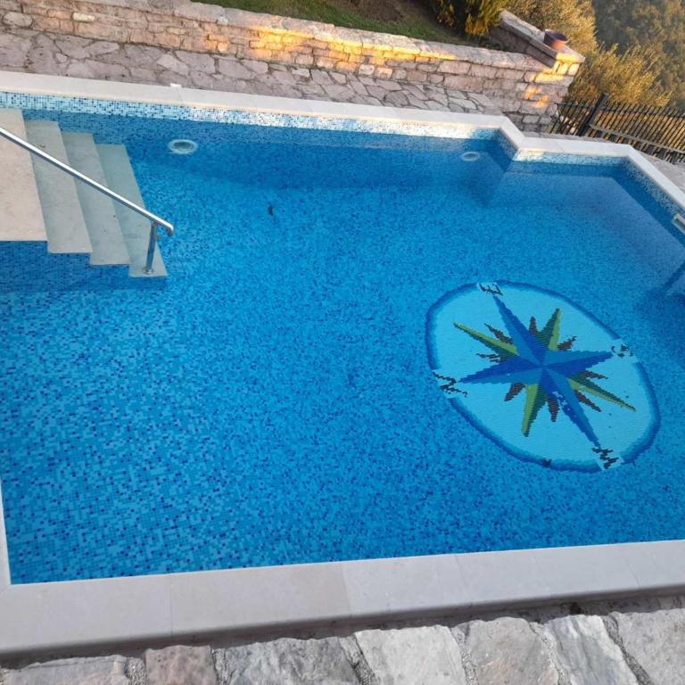 Kuća Garbo Vila - Three-Bedroom Villa - 9