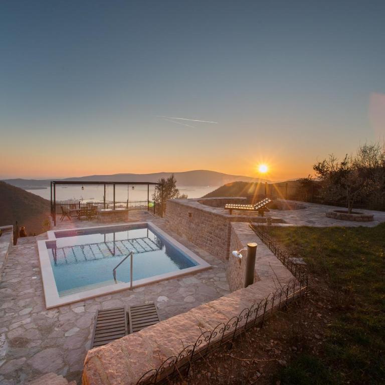 Kuća Garbo Vila - Three-Bedroom Villa - 14