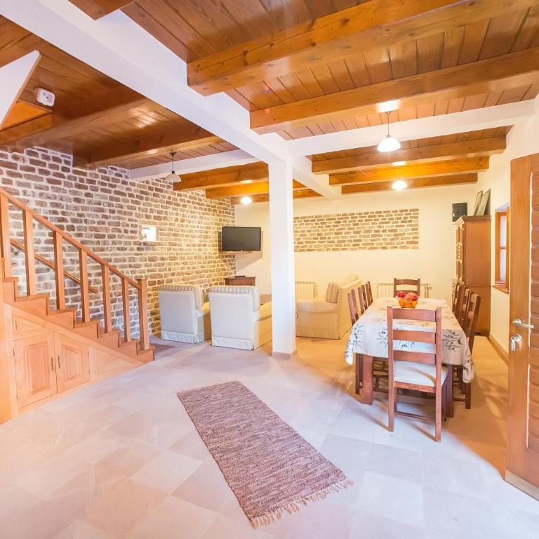 Kuća Garbo Vila - Three-Bedroom Villa - 32