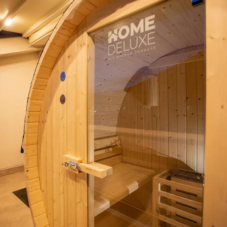 Exclusive Penthouse Old town with sauna and jacuzzi - Three-Bedroom Apartment - 6
