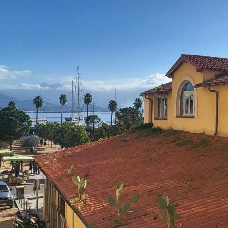 Superbe T2 avec balcons, Vieux Port, Hyper centre Ajaccio - Appartement 1 Chambre - 18