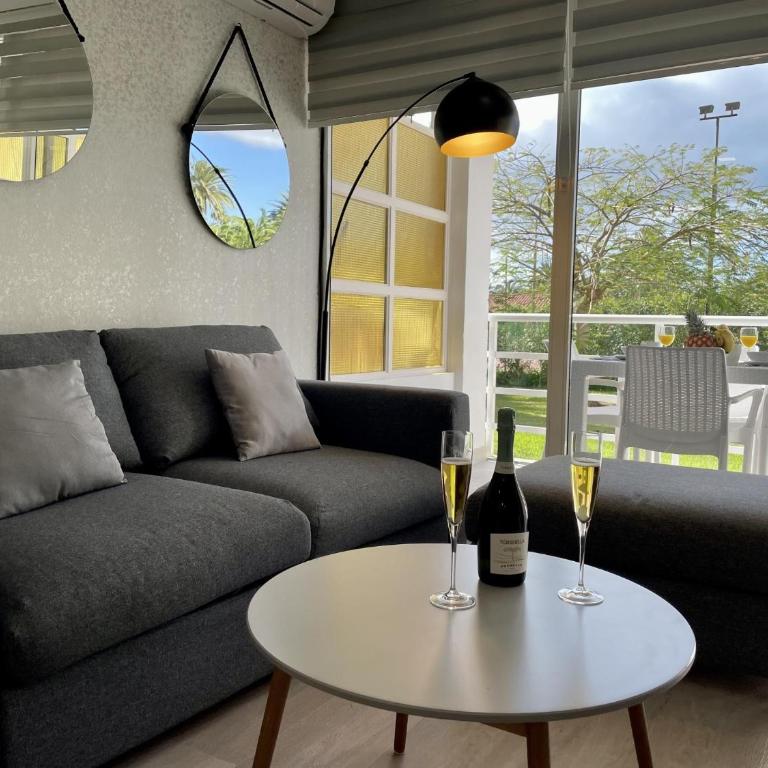 Pretty pool view holiday home - Apartment - 34