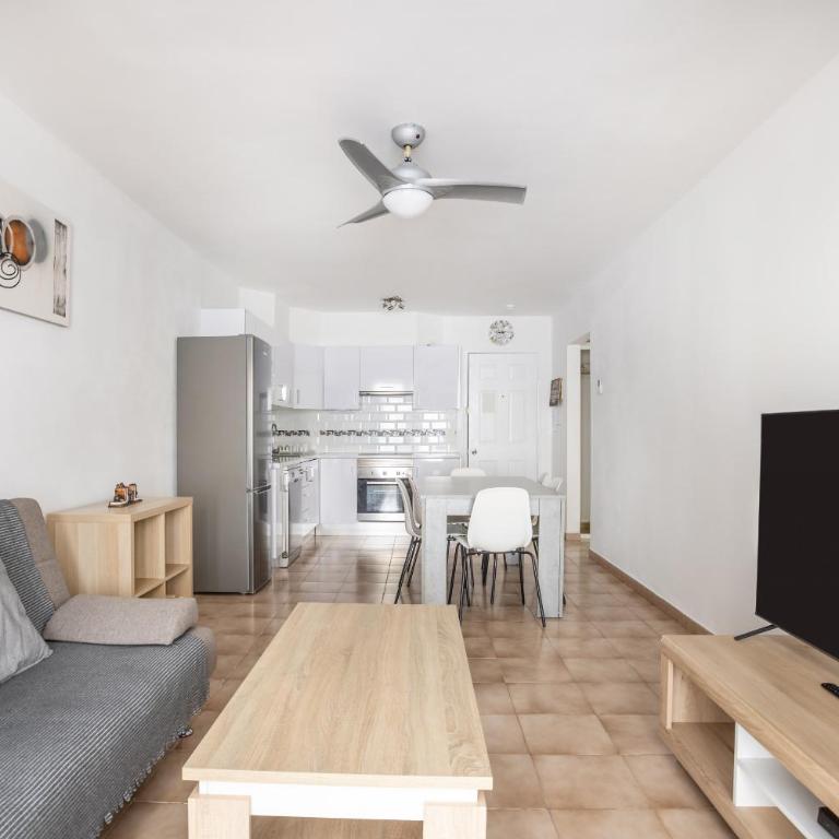 Castle Harbour Feel like home Flat II Los Cristianos LoveTenerife - Apartamento - 37