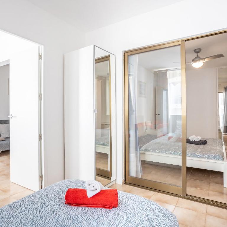 Castle Harbour Feel like home Flat II Los Cristianos LoveTenerife - Apartamento - 32