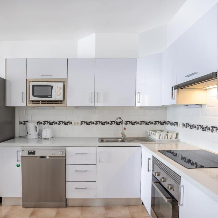 Castle Harbour Feel like home Flat II Los Cristianos LoveTenerife - Apartamento - 25