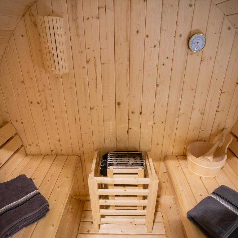 Sky Penthouse Old Bridge with sauna and jacuzzi - Three-Bedroom Apartment - 6