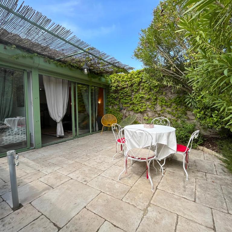 SUPER COZY MAZET 5mn FROM HEART OF SAINT REMY - Maison 1 Chambre - 5