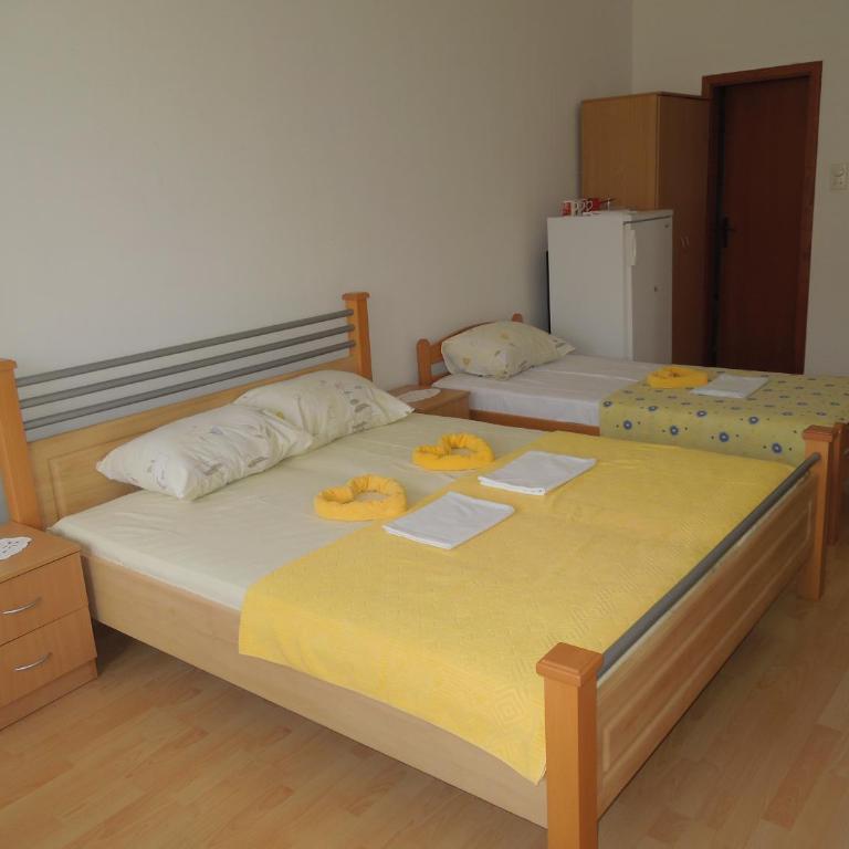 Apartments Bečić - Basic Triple Room - 1