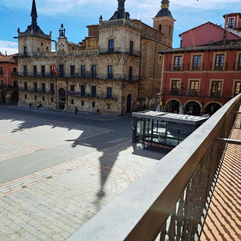 Feeling Home Plaza Mayor - Apartamento de 3 dormitorios - 2