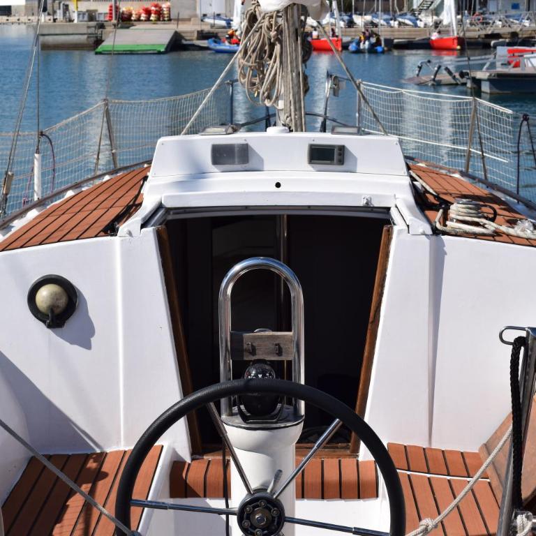 Velero en Puerto Valencia Mar -E&M Boats - Mobile Home - 8