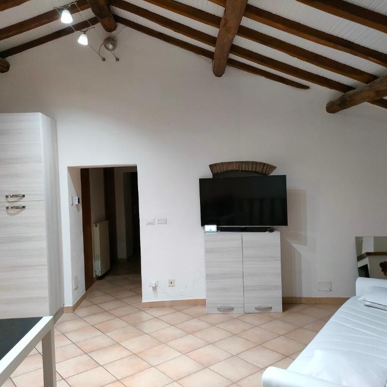 Francigena Viterbo Apartment con parcheggio gratuito a soli 2 minuti - Appartamento con 3 Camere da Letto - 5