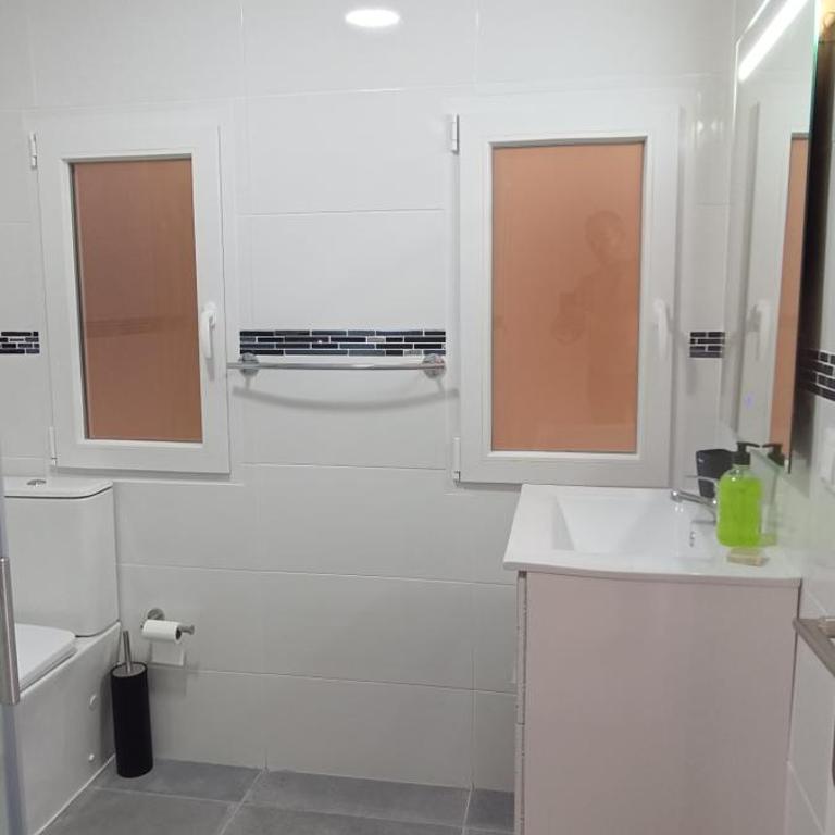Beachfront Apartment with Sea View & Balcony PMT16 - Apartamento de 3 dormitorios - 3