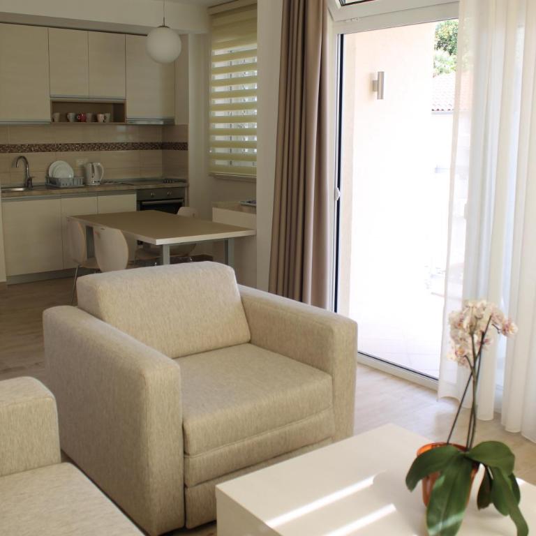 Apartments Lavanda - One-Bedroom Apartment with Balcony and Sea View - 3