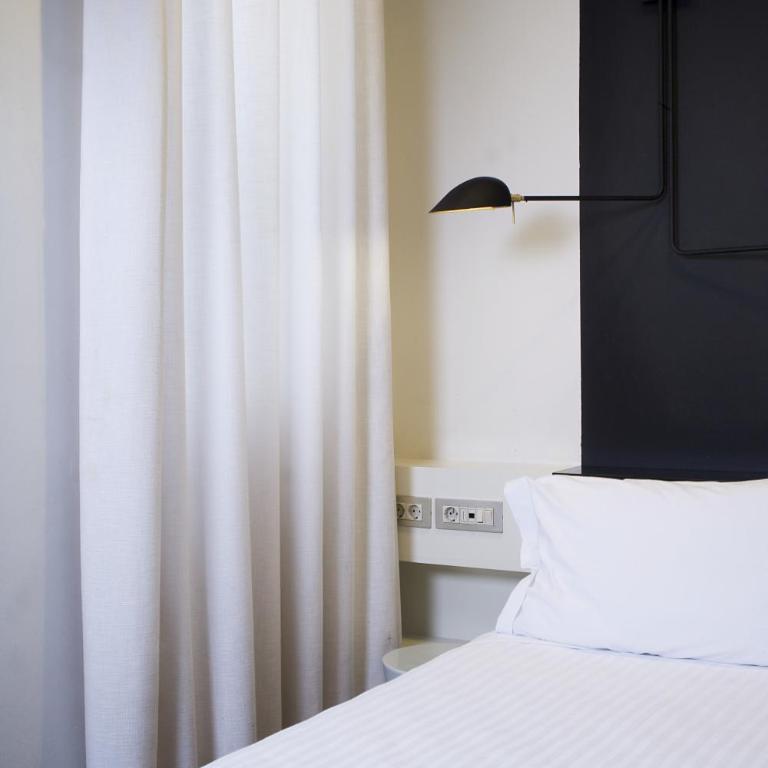 Praktik Rambla - Small Single Room - 3
