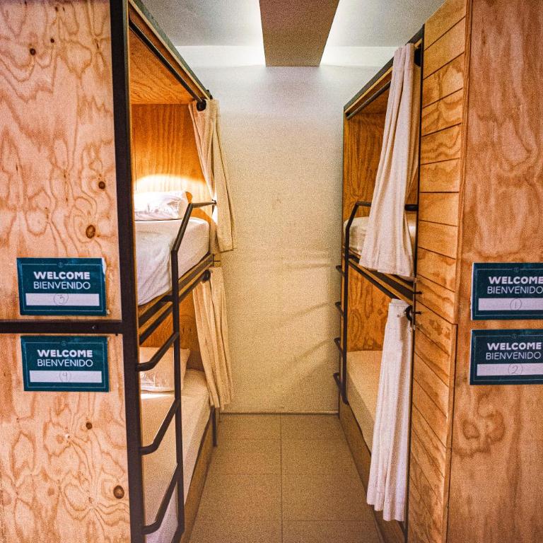 Nomads Hotel & Rooftop Pool Cancun - Bed in 8-Bed Mixed Dormitory Room - 7