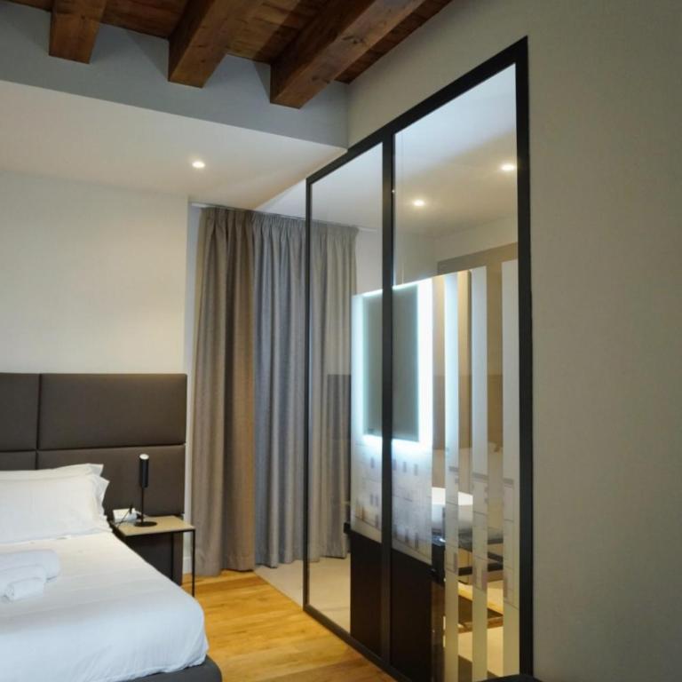 PALAZZO SANTAMARINA Luxury Suite & Spa - Luxury Quadruple Room - 6