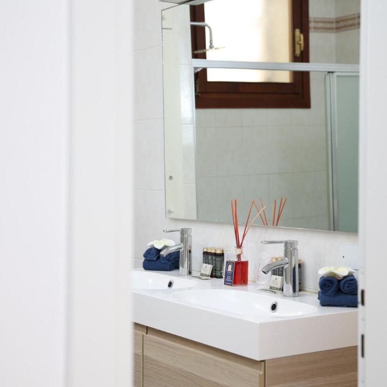 San Marco Elegant Apartments Steps from St Marks Square - Venice Heaven Apartments Collection - Deluxe Apartment - 1st Floor - 25