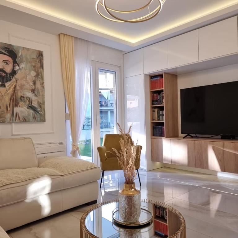 Villa with Pool & Garden apartment 2 Vuk - Two-Bedroom Apartment - 55