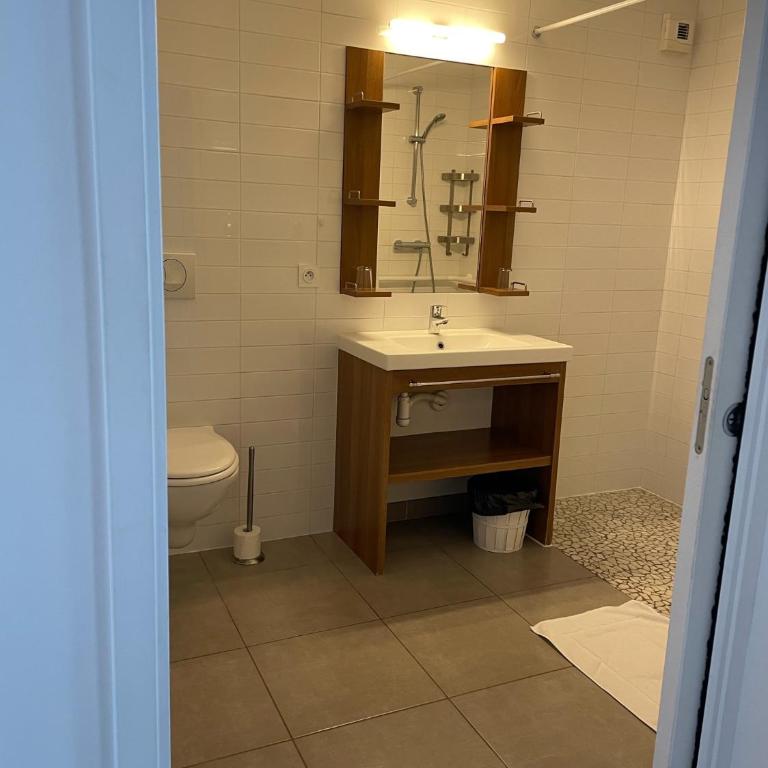 Résidence Belle Plage - Appartement avec Accès pour Personnes à Mobilité Réduite - 14