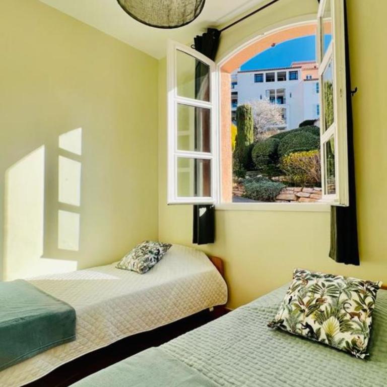 HAMEAU DES AMANDIERS VUE MER - PISCINE, GOLF et TENNIS PRIVE - Appartement 2 Chambres - 28
