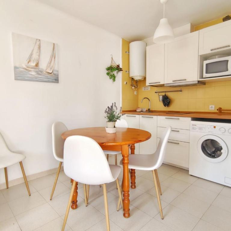Apartamento Mila Cala Montgó by VACAY L'Escala - Apartamento de 2 dormitorios - 21