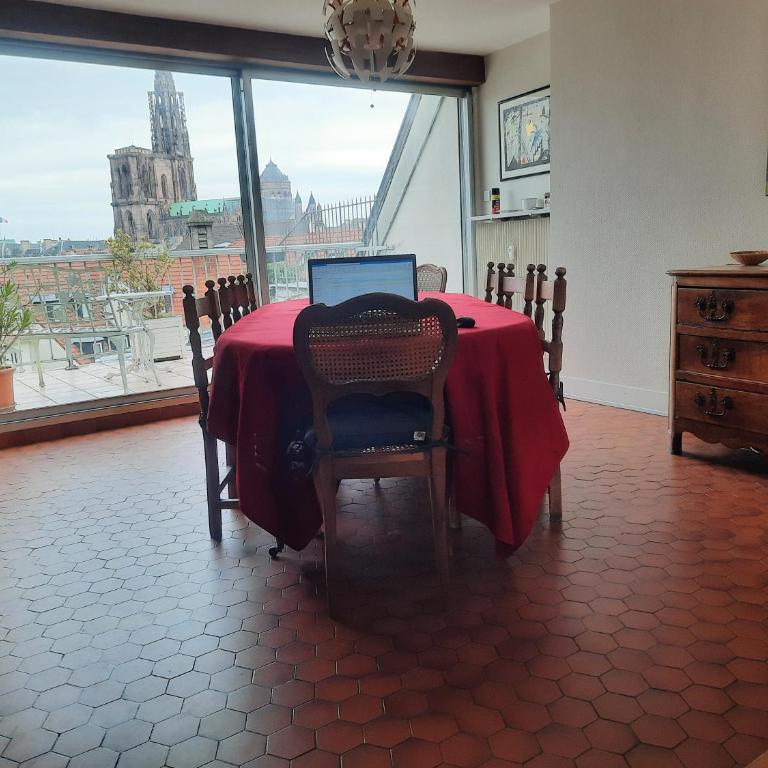 145m² city center 4 bedrooms view of the Cathedral - Appartement - 71