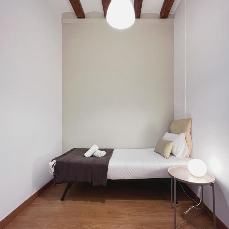 Stay U-nique Apartments Vila de Gracia - Four-Bedroom Apartment - 6