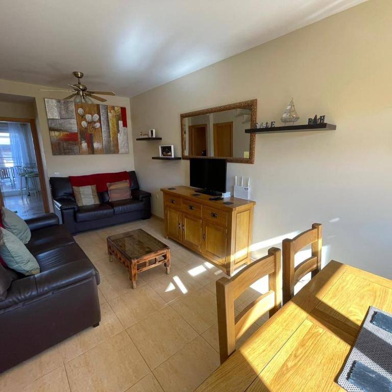 Mi casa su casa - Two-Bedroom House - 8