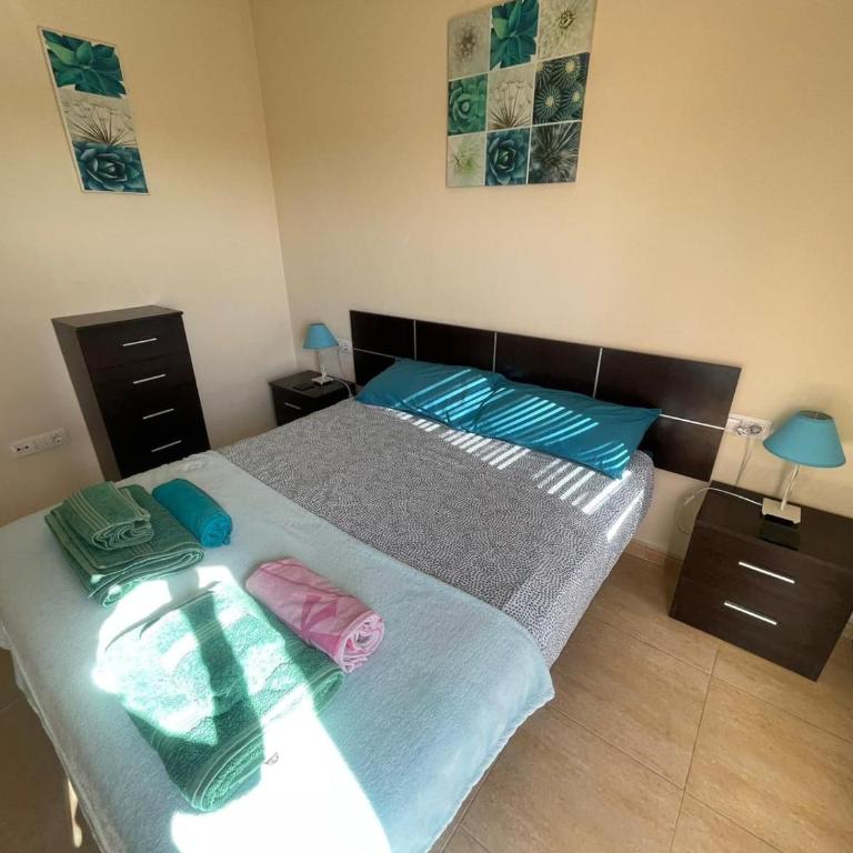 Mi casa su casa - Two-Bedroom House - 9