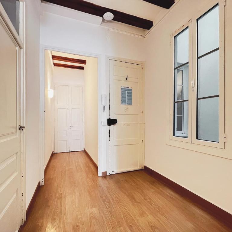 Stay U-nique Apartments Vila de Gracia - Four-Bedroom Apartment - 19