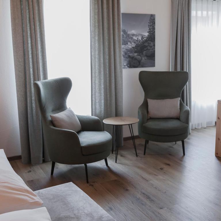 Hotel Baer & Post Zernez - Dreibettzimmer - 4