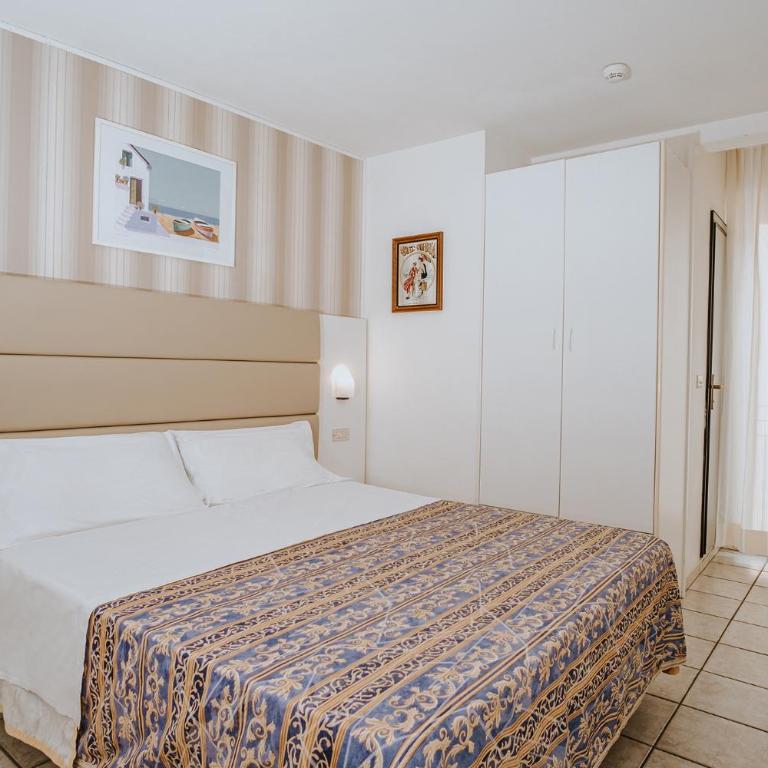 Hotel Gabriella - Camera Matrimoniale Standard - 11