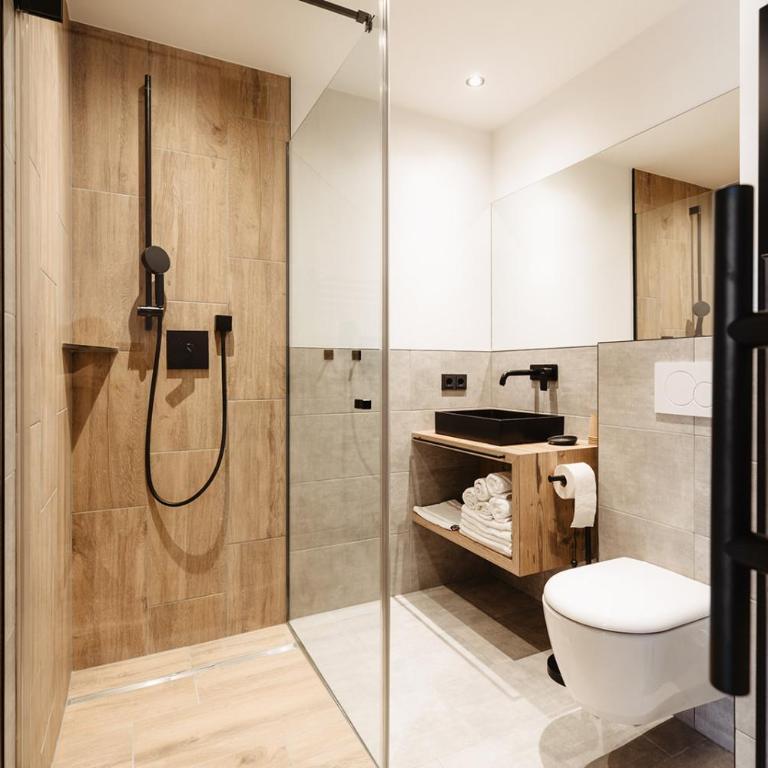 Embacher Sporthotel - Doppelzimmer mit eigenem Bad - 3