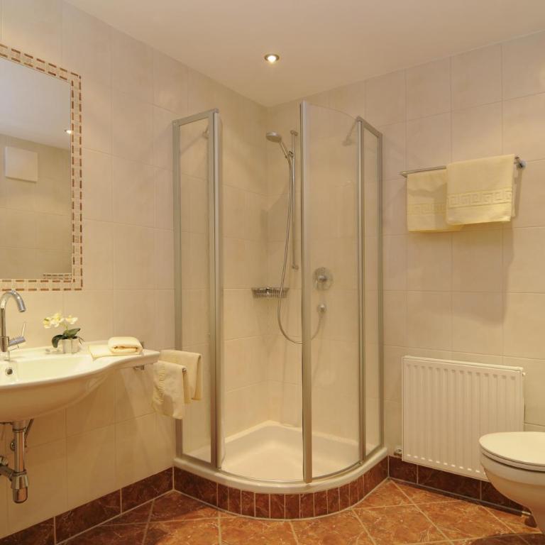 Gasthof Oberstegen - Quadruple Room - 1