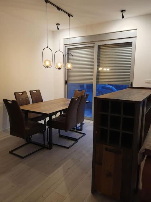 Beautiful apartment in Tivat - Apartman sa 2 Spavaće Sobe - 19