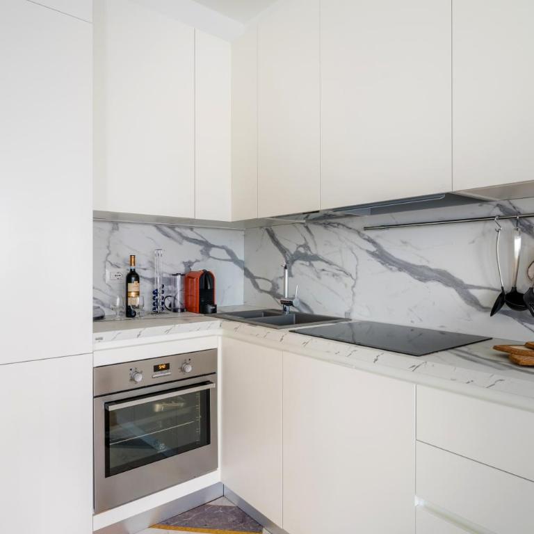 White Candle Apt, Close to San Pietro, Gemelli and City Center - Appartamento con 2 Camere da Letto - 4