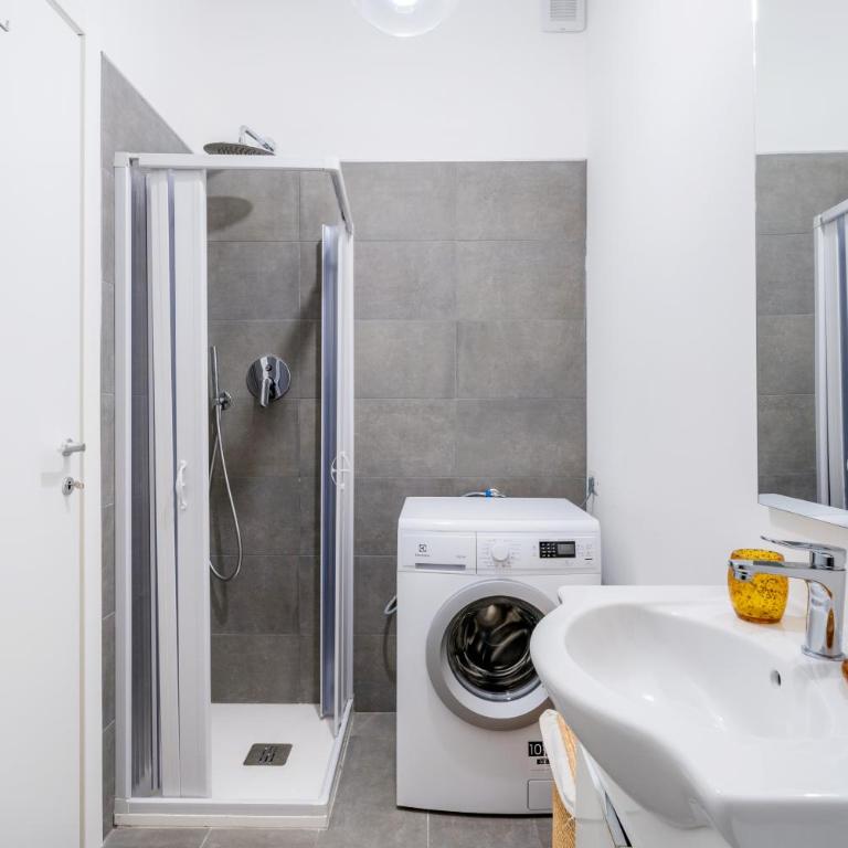 White Candle Apt, Close to San Pietro, Gemelli and City Center - Appartamento con 2 Camere da Letto - 9