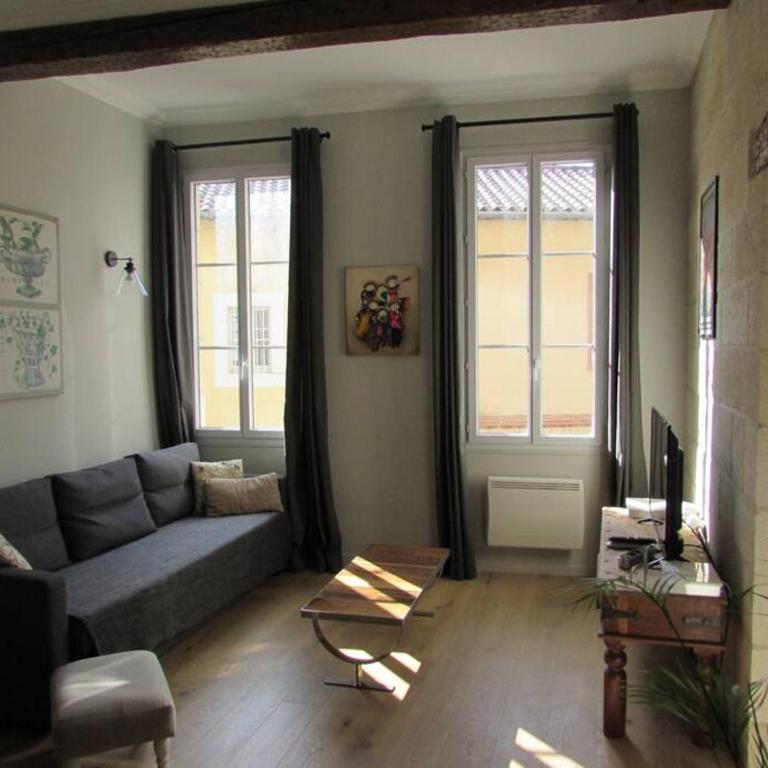 Typical 18th century flat, historical center - One-Bedroom Apartment - 12