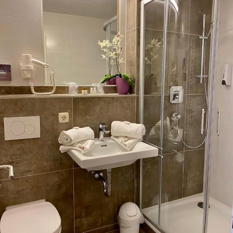 Hotel Nesselwanger Hof - Comfort Doppelzimmer mit Balkon zur Landseite - 3