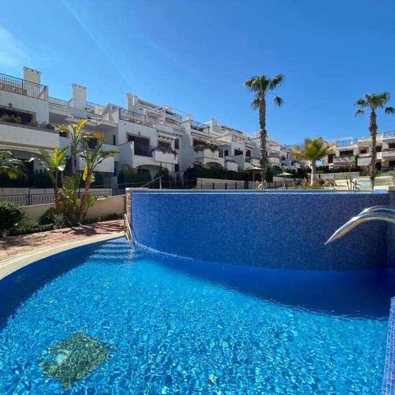 Impresionante piso en planta baja cerca al mar! - Apartamento con vistas a la piscina - 31