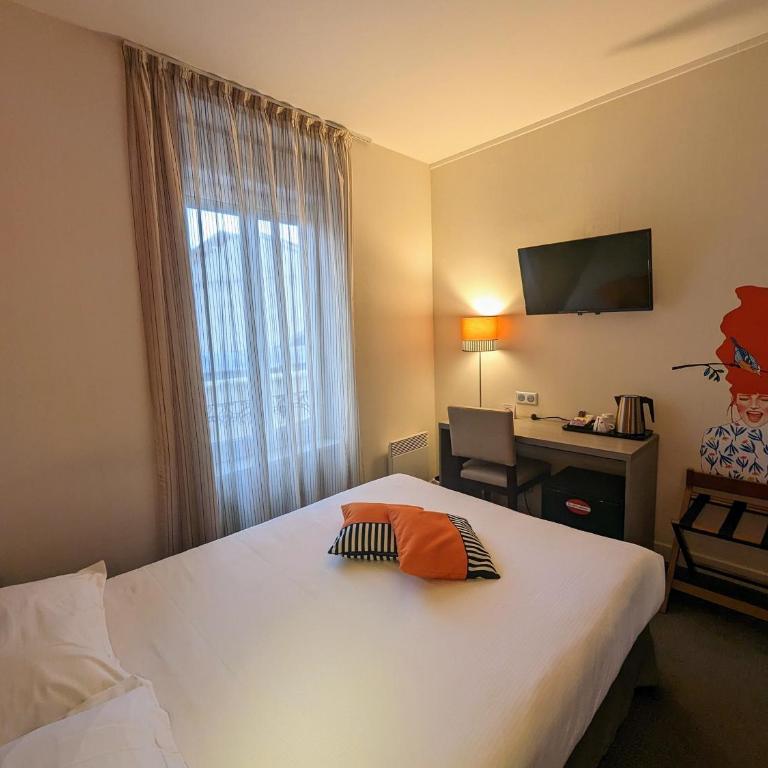 HOTEL ARVERNA VICHY - ClT'HOTEL - Chambre Double Économique avec 1 Lit de 140 cm - 10